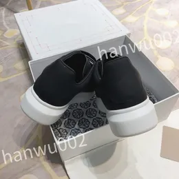 2023 Top Luxury Ceiling Designer men casual shoes womens speed trainer boot speeds shoe runners runner sneakers Women Walking Black White Sport