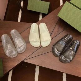 2023 Brand Men Women Luminous Slippers Designer Transparent Couples Sandals Night Fluorescent Slipper Summer Rubber Sole Cool Slides With Box