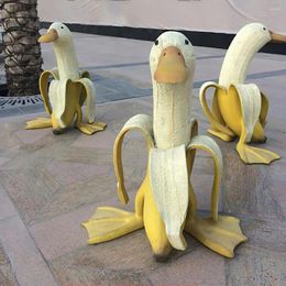 Garden Decorations Peeled Banana Duck Decorative Sculpture Creative Patio Vintage Gardening Decoration Art Whimsical Family Statue Crafts