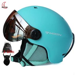 Ski Helmets MOON Integrally-Molded PCEPS Skiing Helmet High-Quality Ski Helmet Sports Skateboard Ski Snowboard Helmets with Glasses Womens 231109