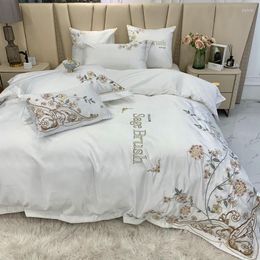 Bedding Sets Luxury Florals Embroidery Set White Satin Cotton Bedclothes Duvet Cover Bedspread Bed Sheet Pillowcases Home Textile