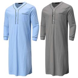 Men's Sleepwear Men Nightgown Solid Colour Loose Saudi Arab Long Sleeves Nightshirt Kaftan Dubai Robe with Pockets Sleepwear 230410