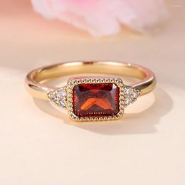 Cluster Rings Delicate Princess Cut Square Red Stone Ring For Women 18K Gold Plated Vintage French Party Banquet Finger Christmas Jewelry