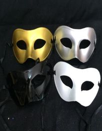 Promotion of low 50PCS Classic WomenMen Venetian Masquerade Half Face Mask for Party Costume Ball 4 colors6846200