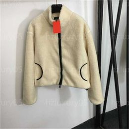 Designer Jacket Women Coats Autumn Lambhair Plush Tops Long Sleeved Standing Collar Embroidery Lamb Wool Warm Comfort Jackets Womens Clothing