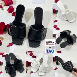 Damensandalen für Damen Weich gepolsterte Nappaleder High Heels Sandale Prad Hausschuhe Designer Kleid Schuhe Karree Zehenhausschuhe Luxus Sommer Rutschen Rutschen Pantoffel