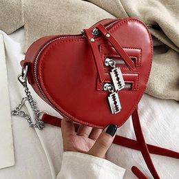 Evening Bags Heart-shaped Shoulder Bag Women's Chain Tassel Messenger 2023 Trend Small Ladies Fashion Makeup Wallet