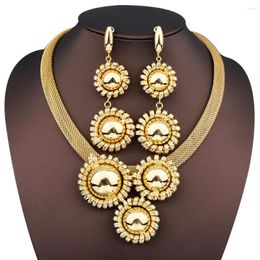 Necklace Earrings Set African Fashion Luxury Jewellery Wedding Gift Flower Shape Pendant Dubai Arab Women's Party Accessories