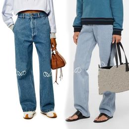 Jeans da donna firmati Arrivi Vita alta Strada scavata Patch Loewees Decorazione ricamata Pantaloni casual in denim blu dritto