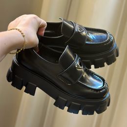 Hochwertige Designer-Loafer für Herren und Damen, Monolith, schwarze Leder-Loafer, Plateau-Sneaker, Freizeitschuhe, flache Penny-Schuhe, leichte Gummisohle