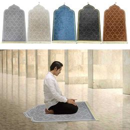Carpet Mosque Shape Prayer Rug Prayer Mat For Muslim Soft Flannel Embossed Prayer Mat Nonslip Portable Travel Prayer Rug Ramadan Gift Z0411