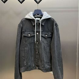 the Correct Version of Cl Family Letter Printed Hooded Denim Jacket Features a Patchwork Design That Is Fashionable and Trendy for Both Men Women