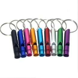 Noise Maker 100Pcslot Makers Emergency Survival Small Whistle Keychain for Camping Hiking Outdoor Sport Accessories Tools 230411