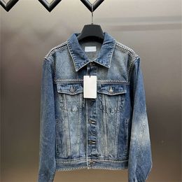 the Correct Version of Cl Family's New Rivet Letter Denim Jacket Is Popular Among Celebrities and Same for Both Men Women on Internet