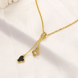 Designer Necklace 18K Gold Fashion Love Letter Pendant Necklace Spring Family Gift Jewellery Long Chain Luxury Brand Choker Diamond Jewellery wholesale ZG2267