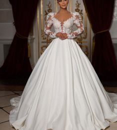 Elegant Ball Gown Wedding Dresses Long Sleeves V Neck Sequins Appliques Ruffles Bridal Gowns 3D Lace Satin Beaded Formal Dress Plus Size Custom Made Vestido de novia