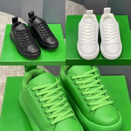 Fashion Classic Luxury Designer Sneakers Casual Shoes Padded Leather Lace-up Sneaker Calfskin Soft Comfortable Flat Rubber Outsole Trainers Outdoor Platform Shoe