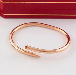 A Classic Designer nail bracelet gold diamond jewlery for women men bangle all diamonds stainless steel jewellery Not allergic fast Colour nails designer bracelets