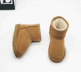 2023 Snow Warm Boots Classic Design Uogs Baby Boy Girl Kids Fur Keep With Dust Bag Card Hot Cowskin Sheepskin UGGsity 533ESS