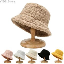 Wide Brim Hats Bucket Hats 1Pc Winter Outdoor Fisherman Cap Warm Soft Lamb Wool Panama Hat Men Women Bucket Hat Friends New Year Gifts Wholesale YQ231111