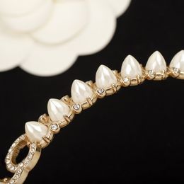 2023 Charm-Anhänger-Halskette in Luxusqualität mit Diamant- und Naturmuschelperlen-Choker in 18 Karat vergoldet mit Box-Stempel PS7818A