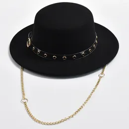 Berets Flat Top Fedora Hat For Women Metal Chain Decor Felt Jazz Hats Autumn Winter Elegant Wedding Party Chapeau Femme