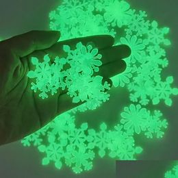 Wall Stickers 50Pcs 3D Snowflake Luminous Sticker Fluorescent Glow In The Dark Decal For Homw Kids Room Bedroom Christmas Decor Drop Dhjrc