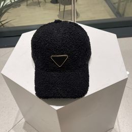 2023 designer caps baseball cap highquality teddy curly lamb wool fisherman hat simple and sweet wind does not shed hair fall and winter warm and coldproof trend