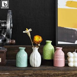 Vases Mini Ceramics Flower Vase Art Floor Vases Hydroponic Plants Pot Aroma Bottle Living Room Nordic Home Decoration Salon Ornaments P230411