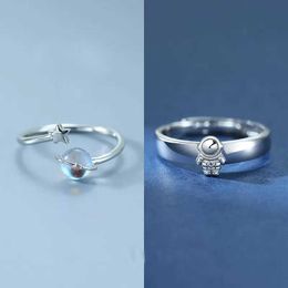 Band Rings 2Pcs Couple Astronaut Planet Ring Couples cessories Speman Moon Ring Star Moon Finger Ring for Lover Men Women Jewelry P230411