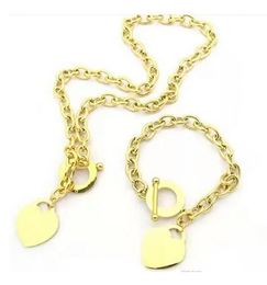 Luxury Brand Designer Heart Pendant Necklace Bracelet 2pcs Set High Quality Stainless Steel Fashion Charm Bracelets Necklaces For Couple Men's and Women's
