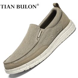 Summer Ultralight Men Canvas Shoes Espadrilles Designer Men Shoes Casual Outdoor Loafers Men Breathable Cloth Shoes Plus Size 47