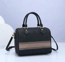 Fashion Shoulder Bags Purse Totes Large Capacity Ladies Simple Shopping Handbag PU Leather main free banquet