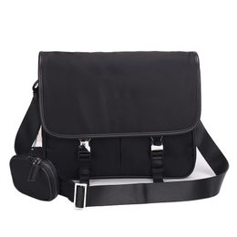 Luxurys man shoulder bags designers tote convenient to carry outdoors male crossbody bag classics women fashion and leisure shoulders