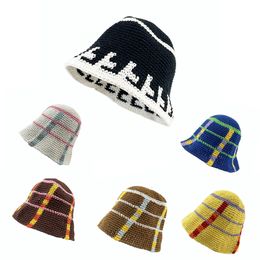 Stingy Brim Hats Design Striped Bonnets For Women HandmadeCrochet Knitted Beanies Girls Winter Hip Hop Street Bucket HatSkullies 230411