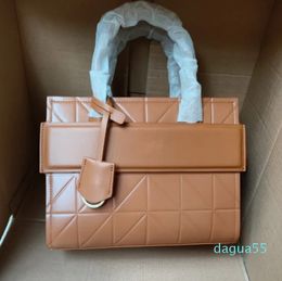 Designer-The Tote Bag for Woman Handbag Vintage Fashion Single Shoulder Bags Large Capacity Classic Leather Handbags