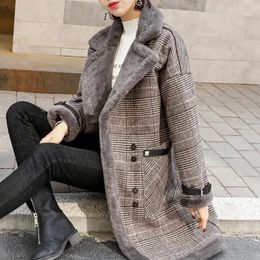 Women's Wool Blends Plaid Faux Leather Fur Parka Coat Women 2023Autumn Winter Lamb Female Overcoat Add Velvet To Keep Warm Outerwear 231110