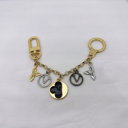 Luxury Brand Keychain Letter Designer Keychains Metal Keychain Womens Bag Charm Pendant Auto Parts Designed for women men Keyring