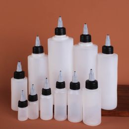 Plastic Squeeze Dispensing Bottles With Black Twist Cap Open/Close Nozzle Plastic Bottles Soft Plastic Dispensing Bottle