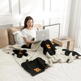 Blankets INS Korean Style Designer Sunflower High-quality Half Velvet Knitted Blanket Sofa Office Nap Autumn And Winter