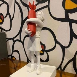장식용 물체 인형 폭탄 폭탄 Hugger Banksy Sculpture 현대 수지 디자인 장식품 사무실 가정 장식 거실 장식 공예 231110