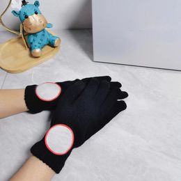 Designer Glove Man Woman Knitted Winter Five Fingers Gloves Fashion Couples Students Keep warm Full Finger Mittens Soft