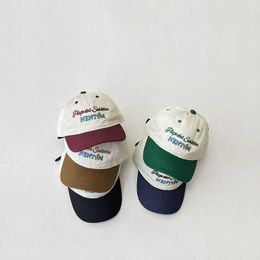 Ball Caps Korean Letter Kids Basketball Hats 2023 New Born Photography Props Simple Embroidered Cap Sunshade Baby Peaked Cap P230412