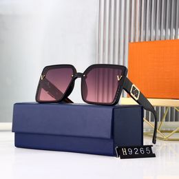 Designer Channel Sunglasses Cycle Luxurious Fashion Woman Mens Sunglasses Diamond Square Sunshade Crystal Shape Sun Full Package Glasses 9265