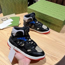Luxury Basketball shoes Jumpman designer sneakers for men wommen outdoor shoes University High-top fashion Fashion color matching casual Trainers size 35-45