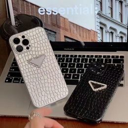 Classic fashion designer crocodile skin triangle standard phone case iPhone 15 14 14Pro 14Plus 13 12 Mini 11 Pro X XS Max XR Luxury leather case