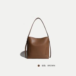 Light Luxury Versatile Vegetable Basket Wide shoulder strap Women's Bag Cross border New Spring/Summer Fashion Bucket Bag Trend Macaron Crossbody