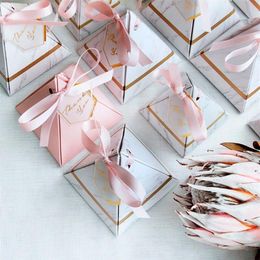 New Triangular Pyramid Marble Candy Box Wedding Favors and Gifts Boxes Chocolate Box Bomboniera Giveaways Boxes Party Supplies Y12216P