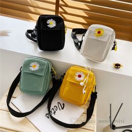 Fashion Kids Little Daisy embroidery handbags girls canvas crossbody bags children single shoulder phone bag Z1476