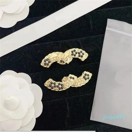 Fashion Letter Designer Brooches Letters Lapel Pins Hollow Men Rhinestone Metal Accessories Gift